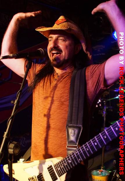 http://www.rockwired.com/bigengine.JPG