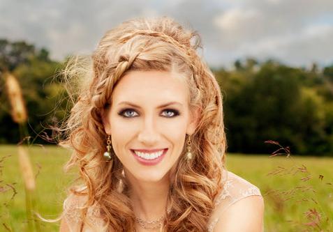 http://www.rockwired.com/kateylaurel.JPG