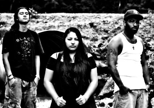http://www.rockwired.com/nakenulawaun.JPG