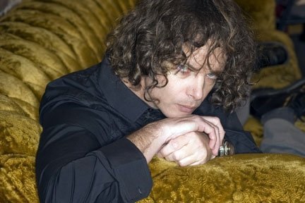 http://www.rockwired.com/stevesteele.jpg